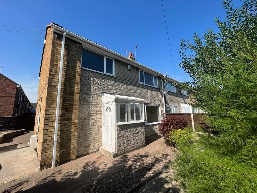 3 bed end terrace house for sale in Holme Walk, Gainsborough DN21, £