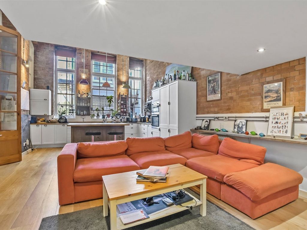 Fleetwood Apartments, 2 Northwold Road N16  