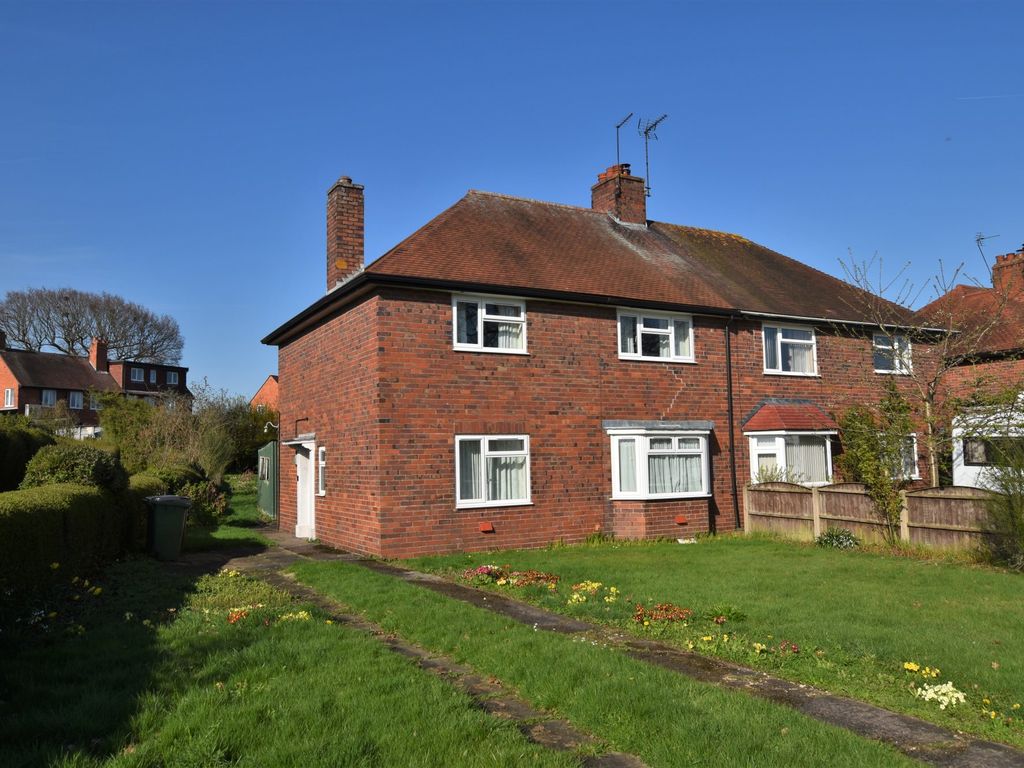 4 bed semidetached house for sale in The Yelves, Hinstock, Market