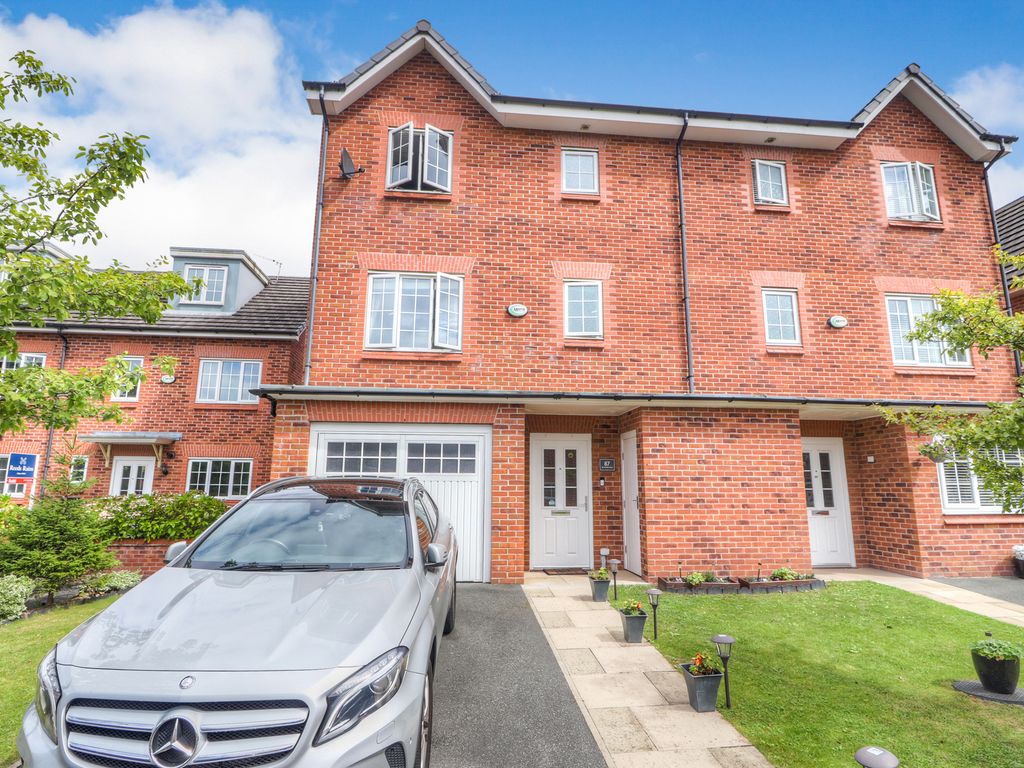 4 bed semidetached house for sale in Boothdale Drive, Audenshaw