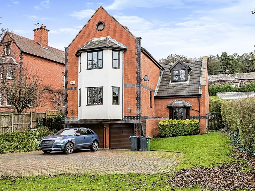 4 bed detached house for sale in Chester Road, Helsby, Frodsham WA6