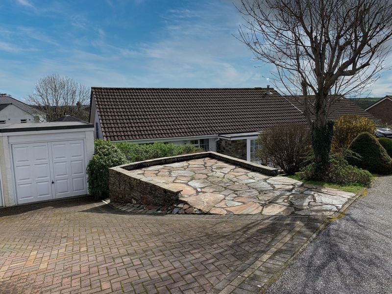 3 bed detached bungalow for sale in Edgcumbe Green, Trewoon, St