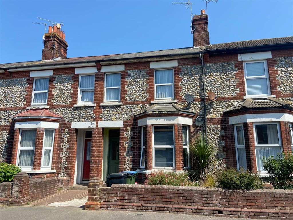 2 bed flat for sale in Connaught Road, Littlehampton BN17 Zoopla