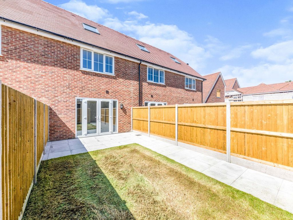 3 bed terraced house for sale in Bleak Road, Lydd TN29 Zoopla