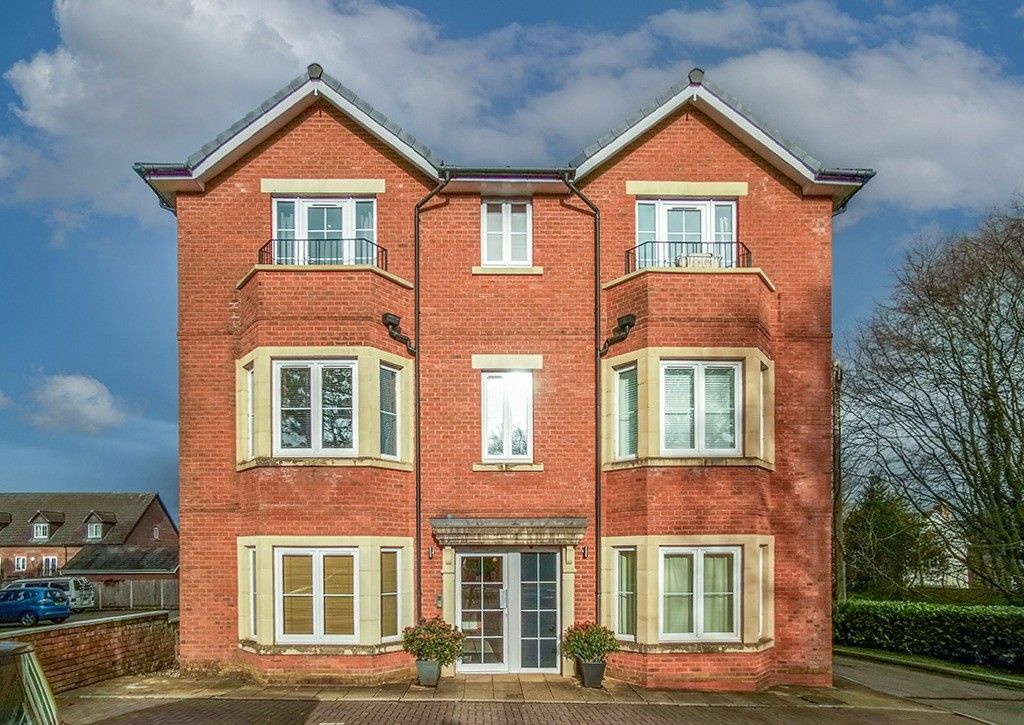 2 bed flat for sale in Wigan Road, Standish, Wigan WN1 Zoopla