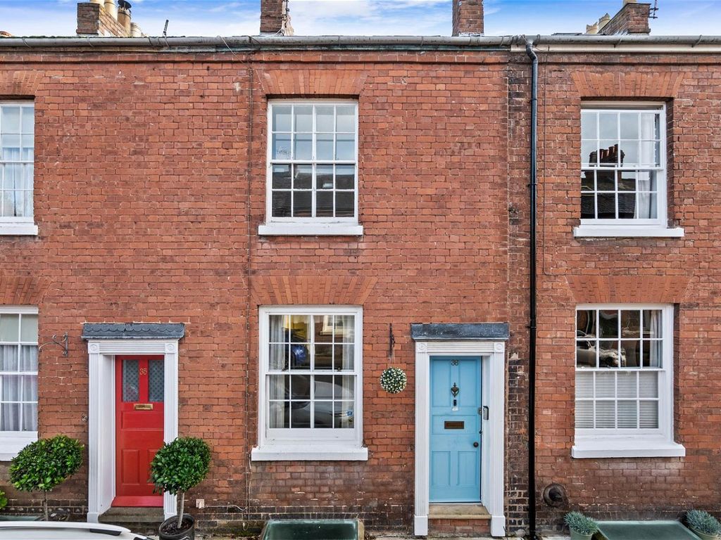 4 bed terraced house for sale in York Place, Worcester WR1, £300,000