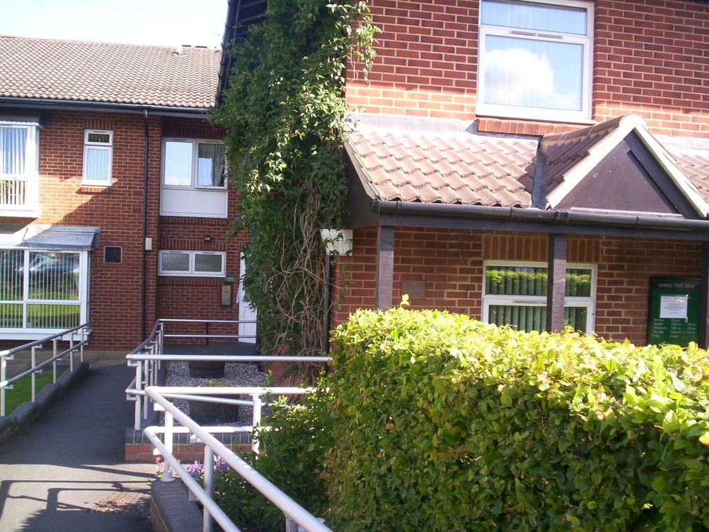 1 bed flat to rent in Prince Rupert Court, Swindon SN5, £641 pcm Zoopla