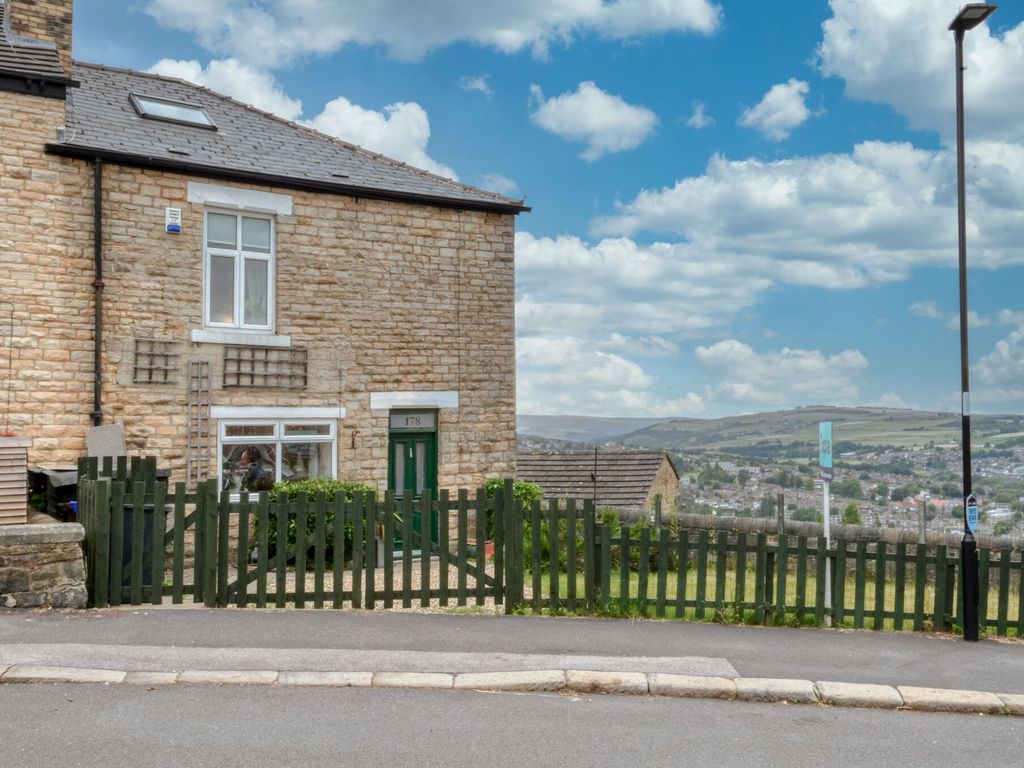 3 bed end terrace house for sale in Stannington View Road, Sheffield