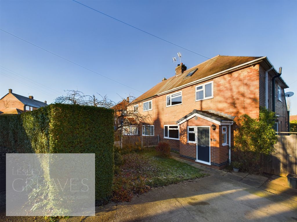 4 bed semidetached house for sale in Cromwell Crescent, Lambley