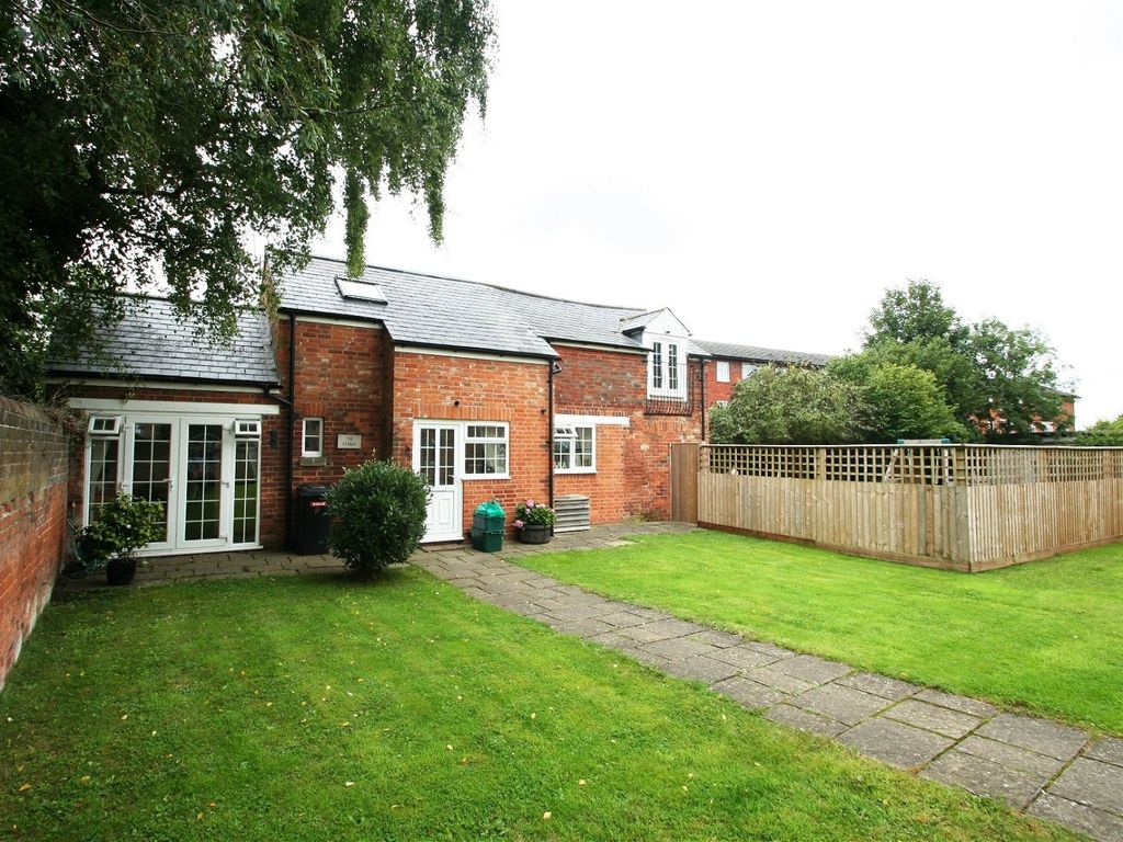 2 bed detached house to rent in Pelican Lane, Newbury RG14 Zoopla