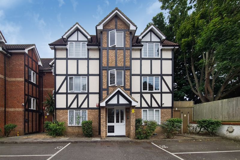 1 bed flat to rent in Lulworth Crescent, Mitcham CR4 Zoopla