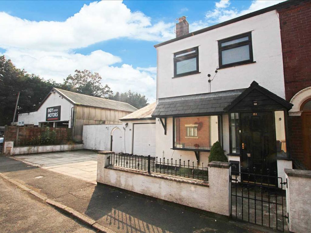 3 bed semidetached house for sale in Wingates Lane, Westhoughton