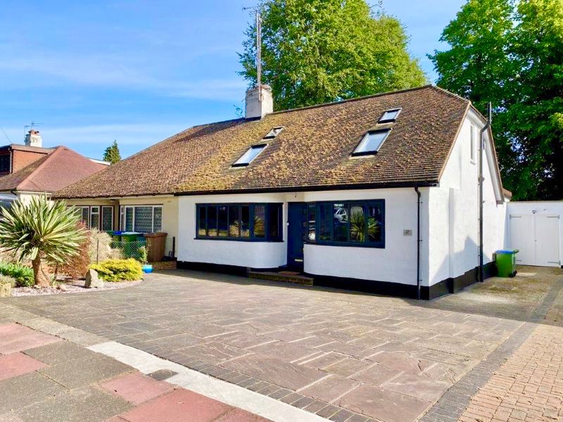 4 bed bungalow for sale in High Beeches, Sidcup DA14 Zoopla