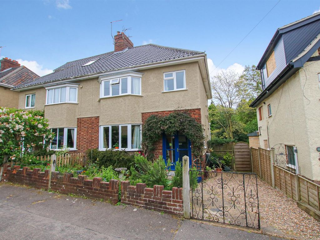 3 bed semidetached house for sale in Rosedale Crescent, Norwich NR1