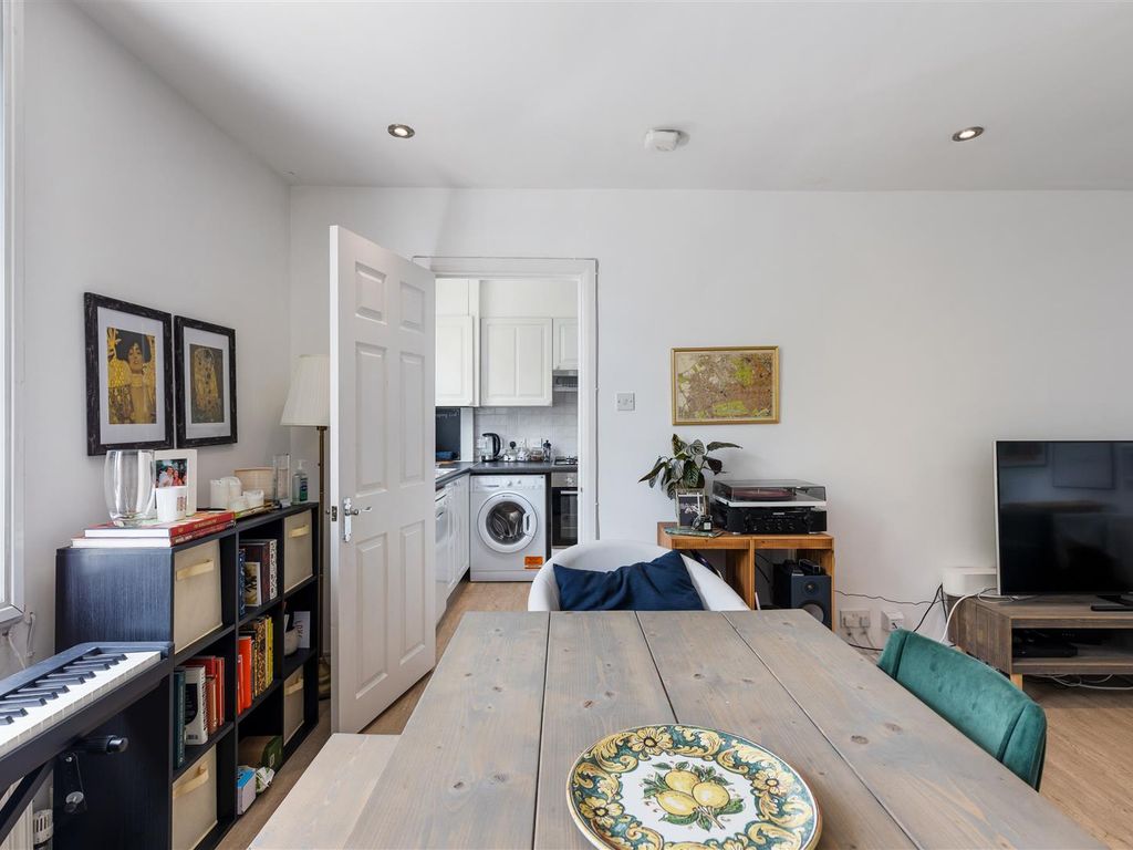 Alma Square, London NW8  