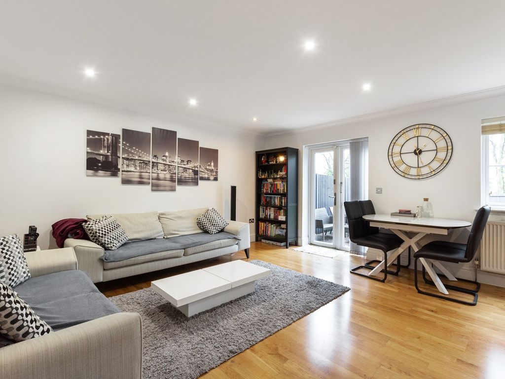 3 bed end terrace house for sale in Burnt Oak Lane, Sidcup DA15, £