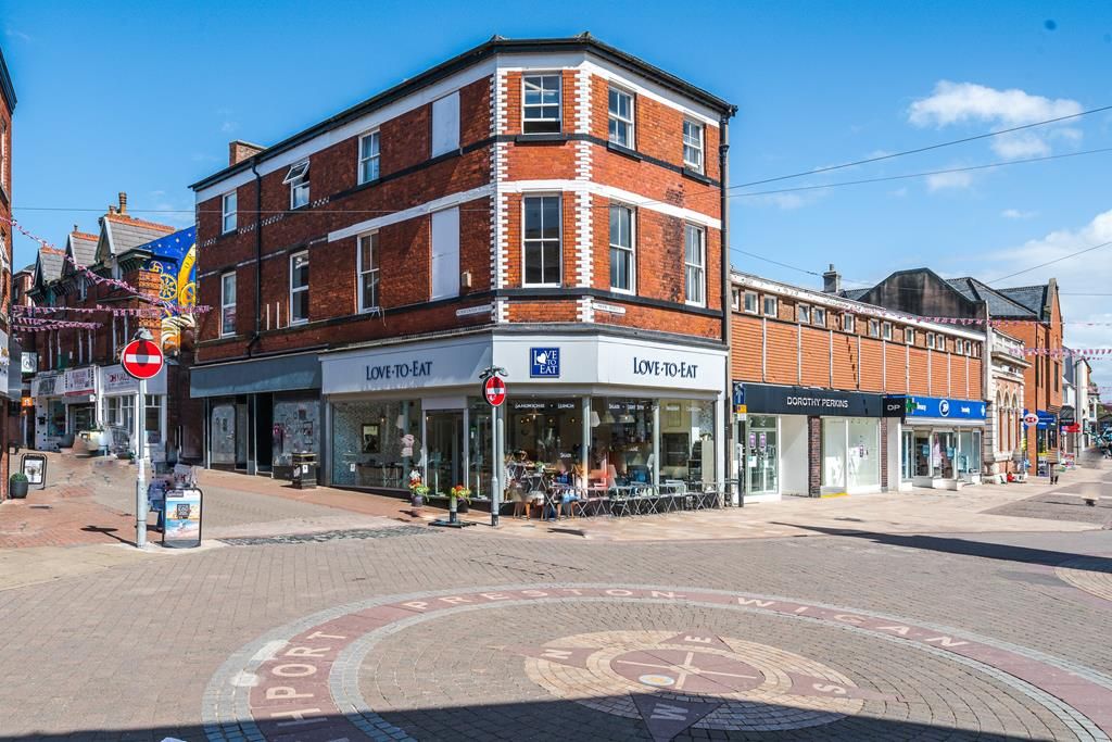 Restaurant/cafe to let in 2 Burscough Street, Ormskirk, Lancashire L39