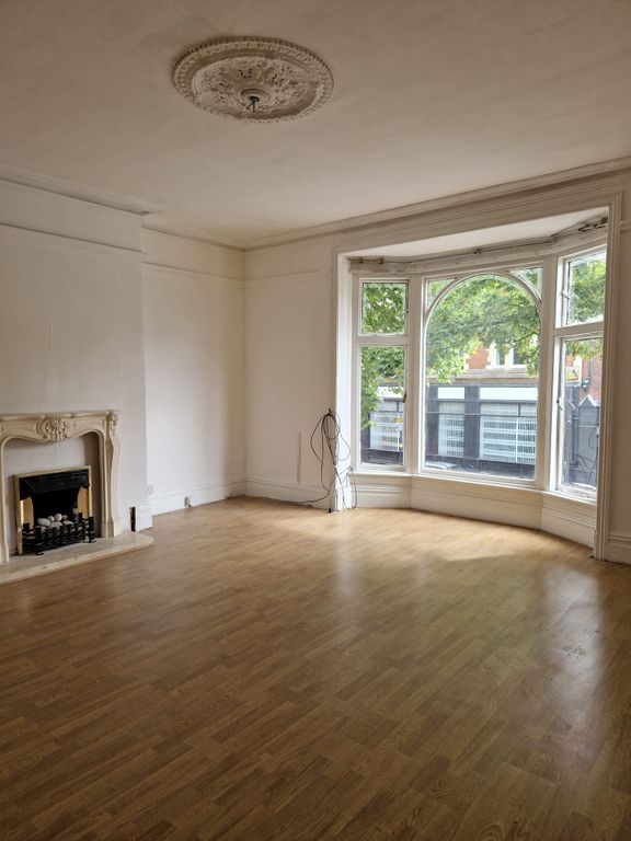 3 bed flat to rent in Alcester Road, Moseley B13, £1,500 pcm Zoopla