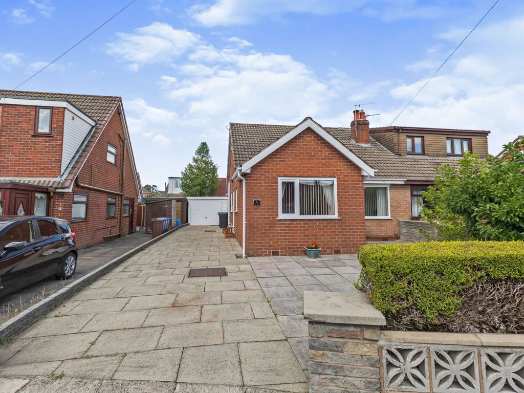 2 bed bungalow for sale in Chestnut Avenue, Euxton, Chorley, Lancashire