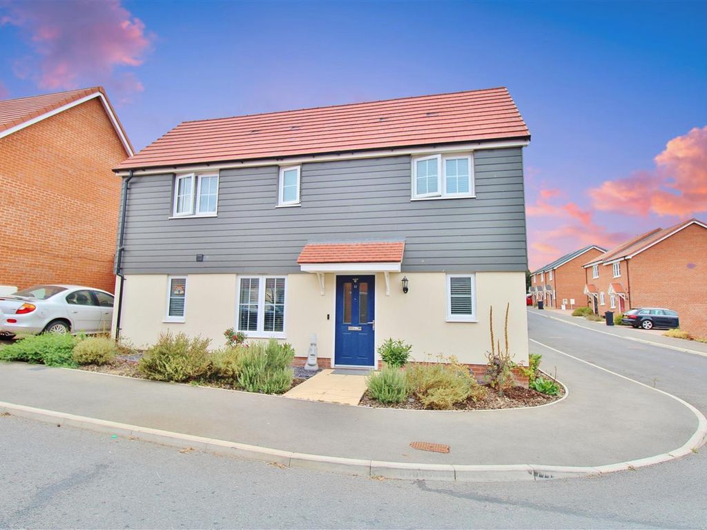 3 bed detached house for sale in Nancy Blackett Avenue, Walton On The