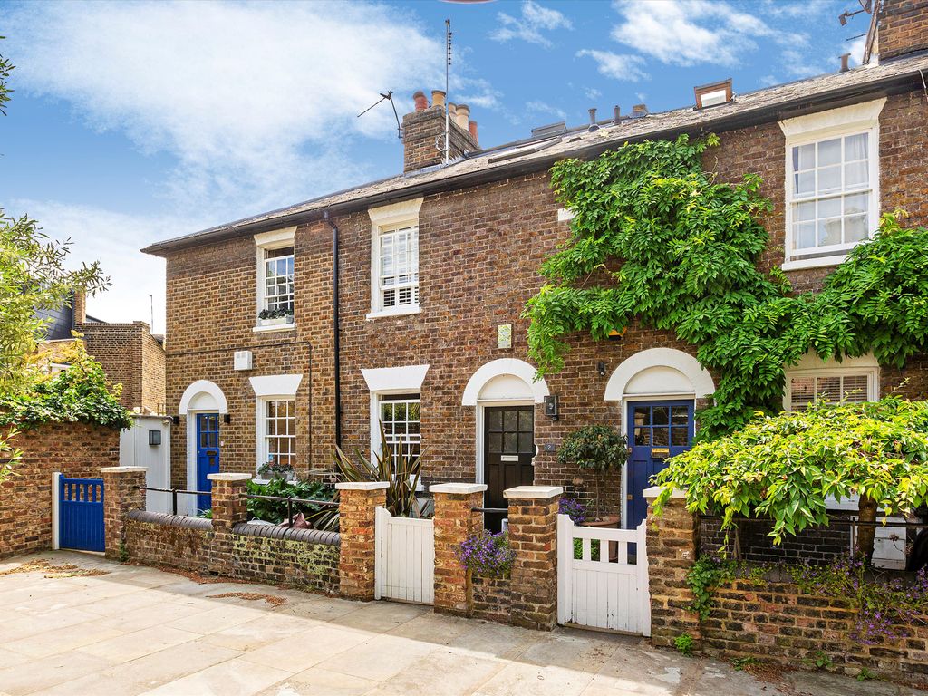 Castle Place, Chiswick, London W4