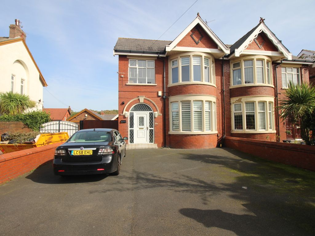 1 bed flat to rent in Ullswater Road, Blackpool FY4, £675 pcm Zoopla