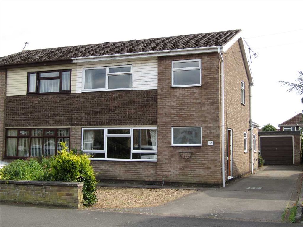 Rochdale Road, Scunthorpe DN16  