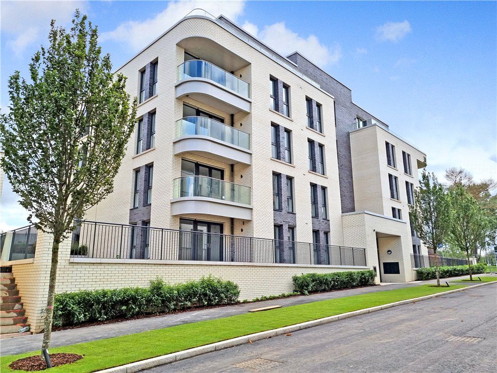 New home, 2 bed flat for sale in Fairfields House, Chieftain Road