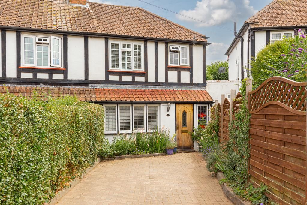 3 bed semidetached house for sale in St. Martins Close, Epsom KT17