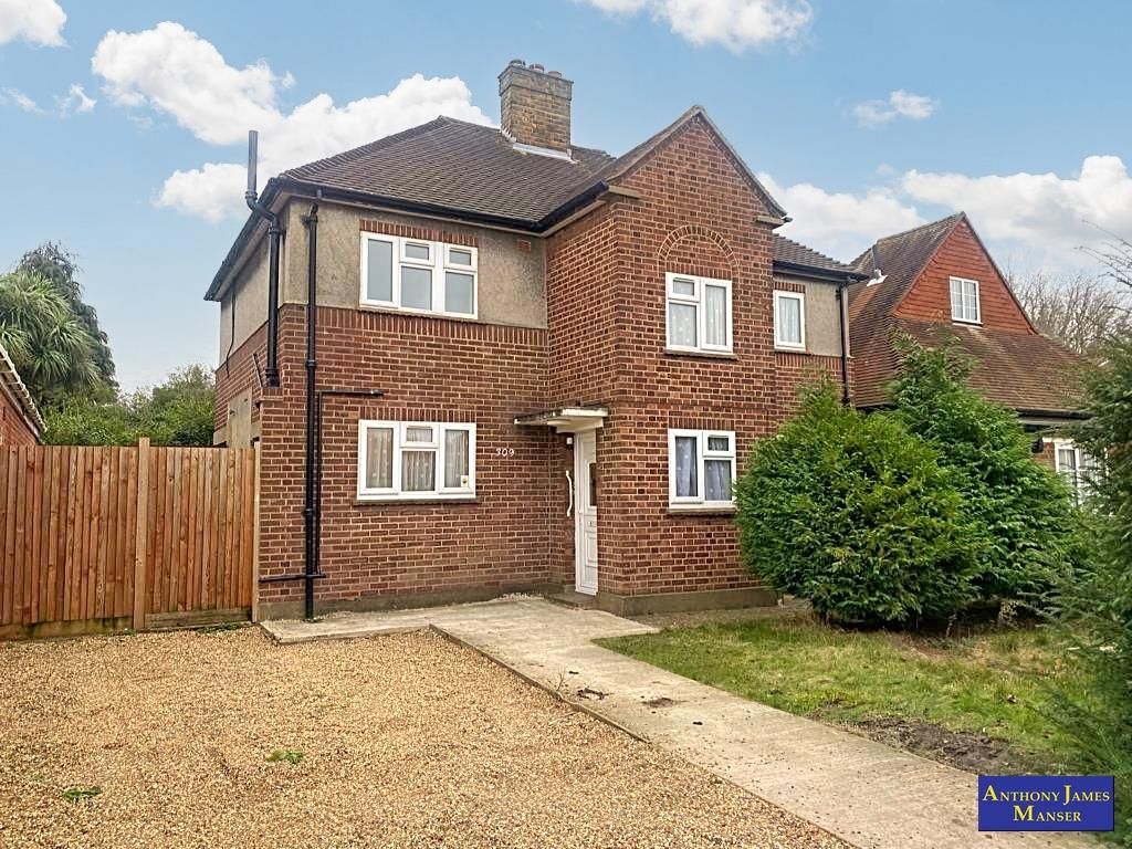 3 bed detached house for sale in Norwood Road, Southall UB2, £725,000