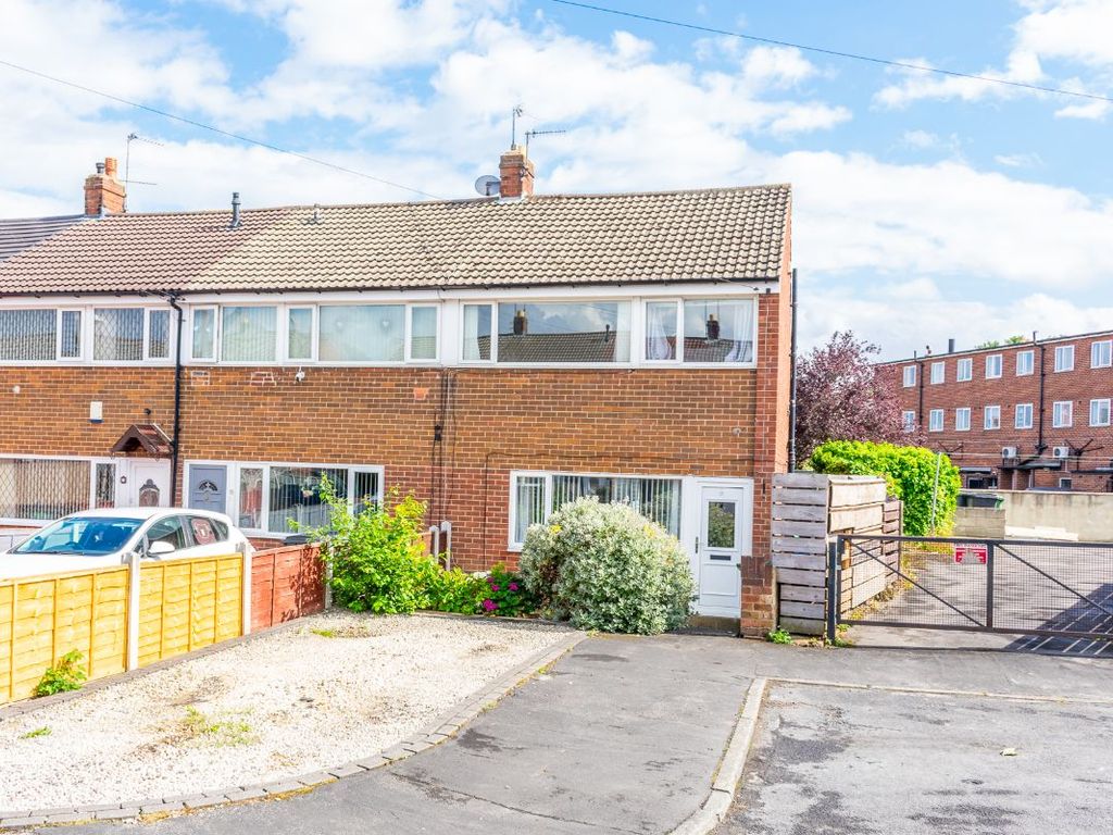 3 bed end terrace house for sale in Park Close, Bramley, Leeds LS13