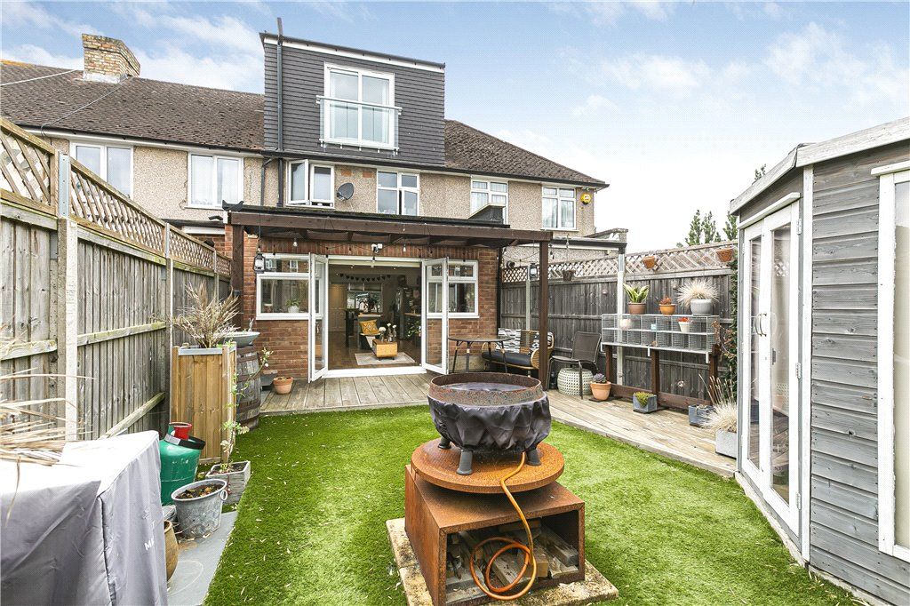 3 bed terraced house for sale in Cranford Avenue, Staines, Middlesex