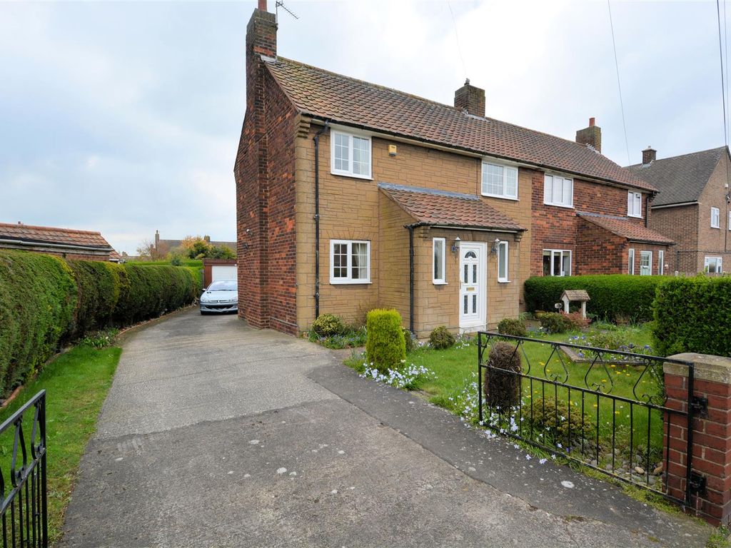 3 bed semidetached house for sale in Green Acres, Eggborough, Goole