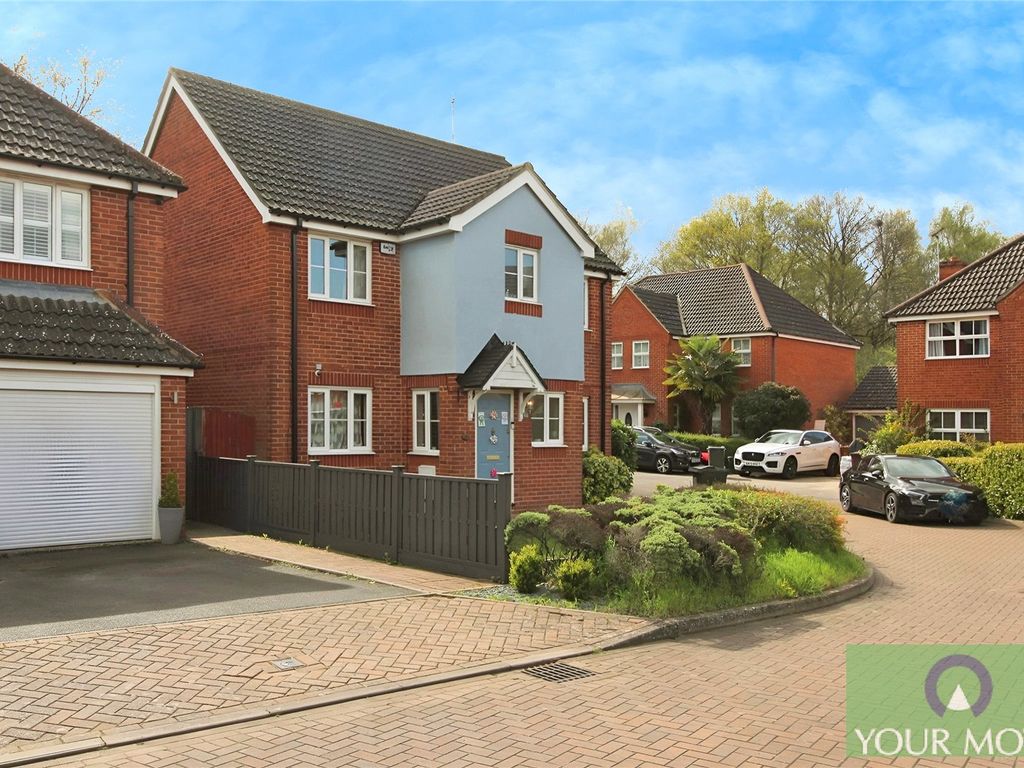 4 bed detached house to rent in Waltham Close, Willesborough, Ashford