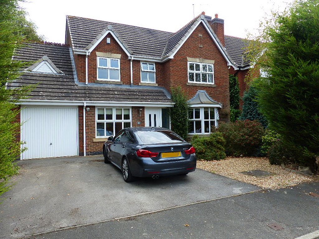 4 bed detached house for sale in Drive, Ashbourne DE6, £