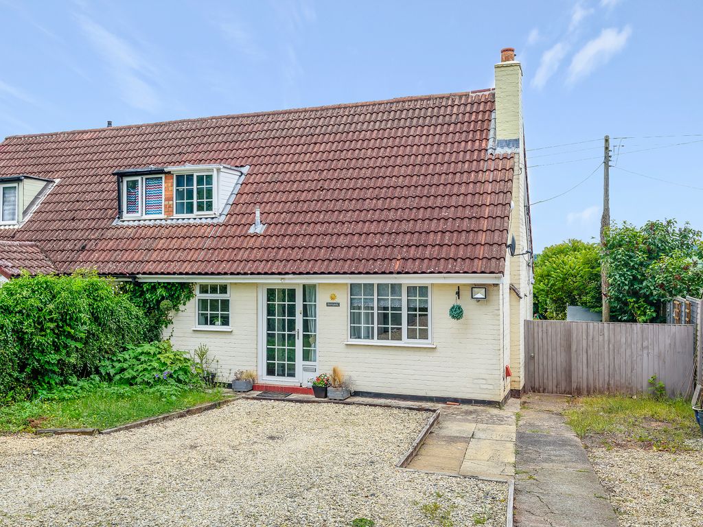 3 bed semidetached bungalow for sale in Orleton Lane, Stanford Bridge