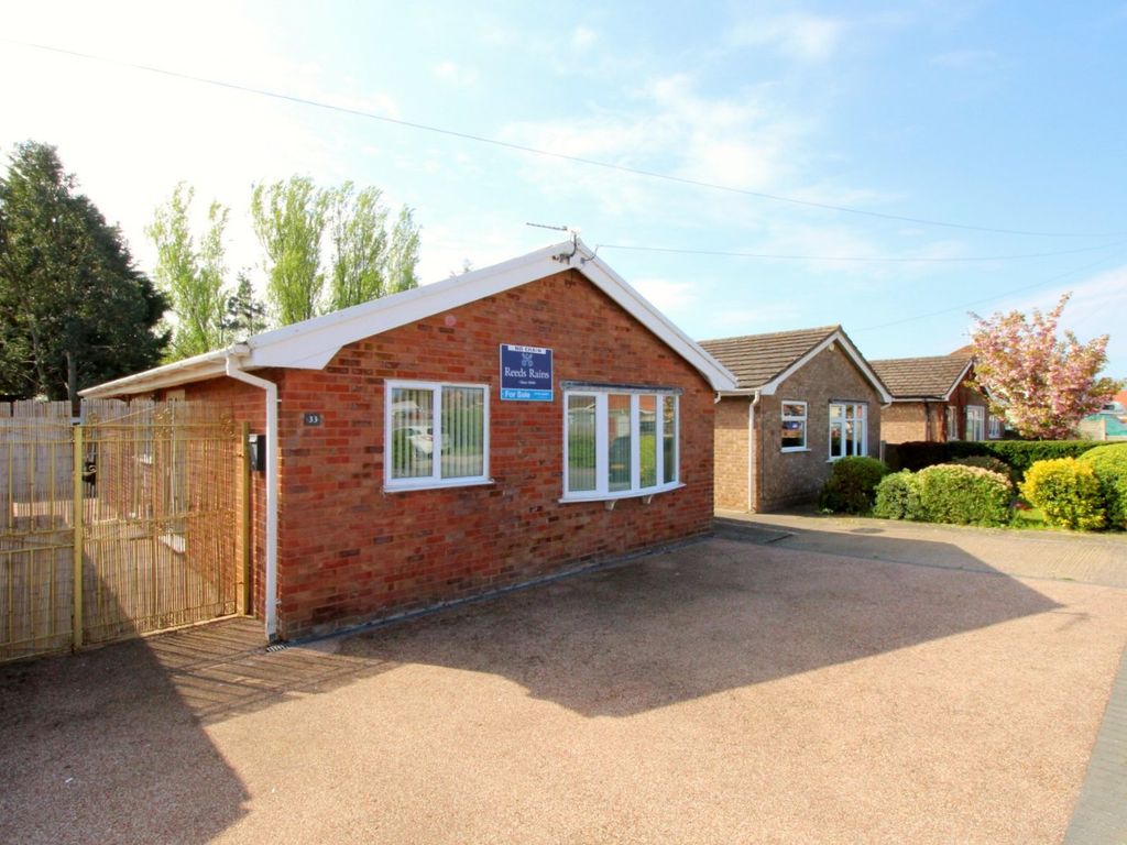 3 bed bungalow for sale in Cader Avenue, Kinmel Bay, Conwy LL18 Zoopla