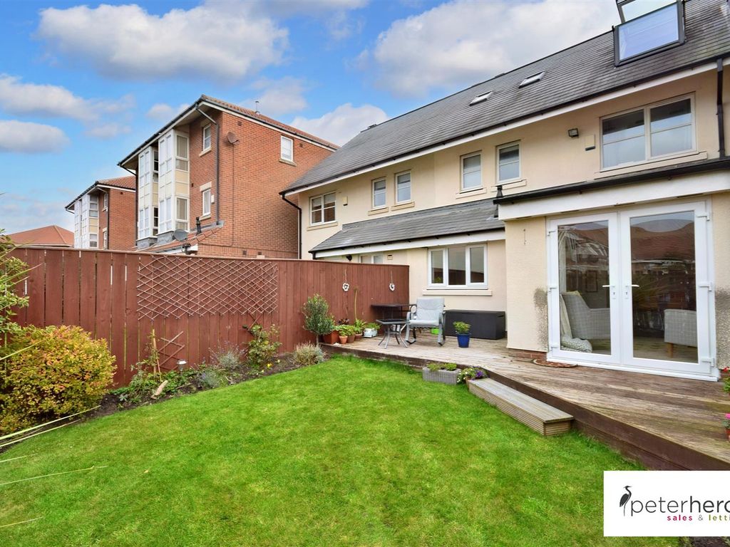 4 bed semidetached house for sale in Barbary Drive, Northhaven