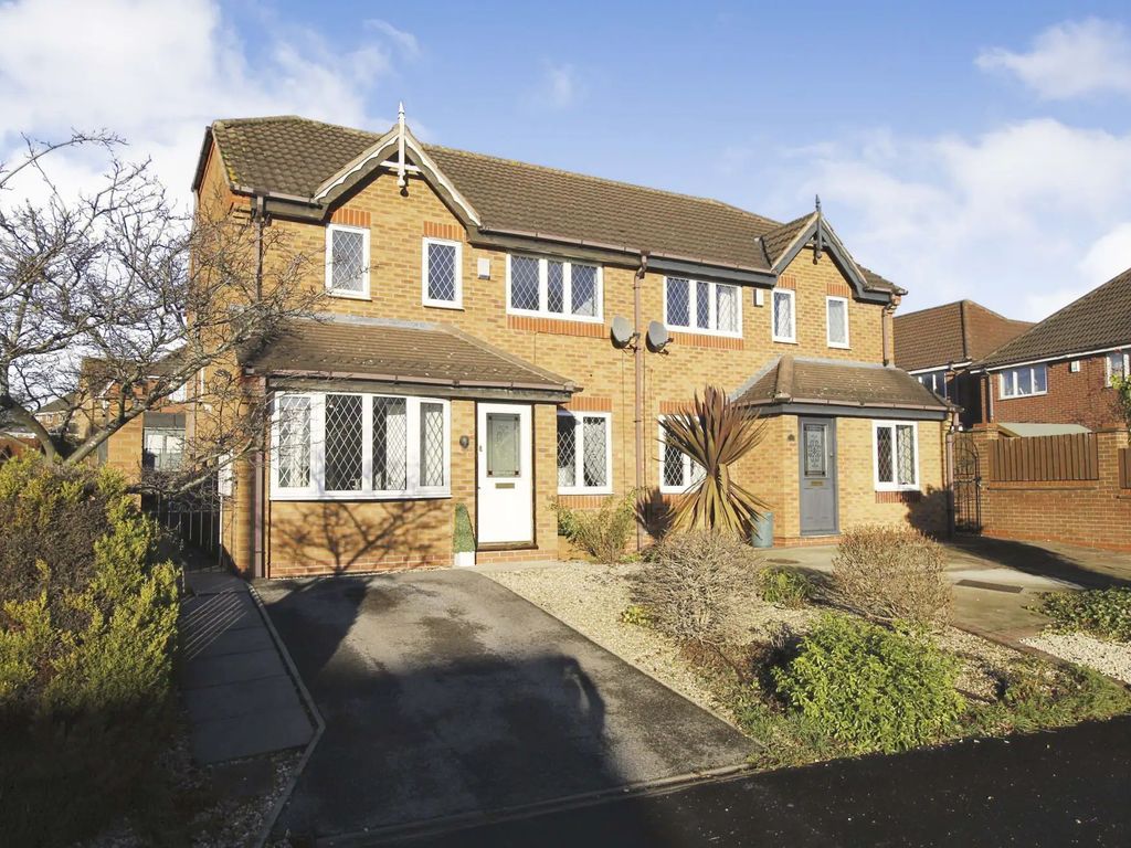 3 bed semidetached house for sale in Baldwin Avenue, Bottesford