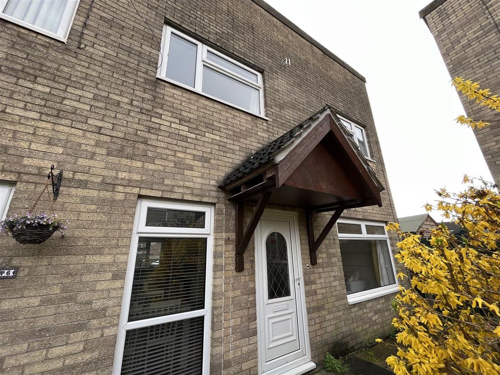 2 bed terraced house for sale in Moorlands View, Caldicot NP26 Zoopla