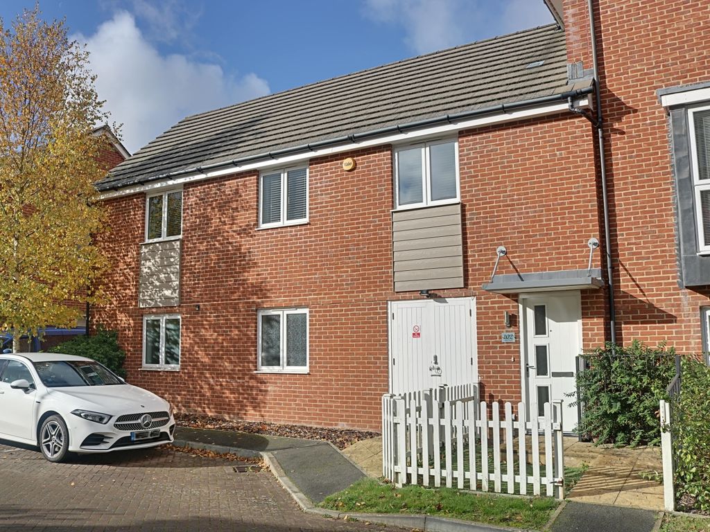2 bed end terrace house for sale in Barber Road, Basingstoke, Hampshire RG22, £250,000 Zoopla