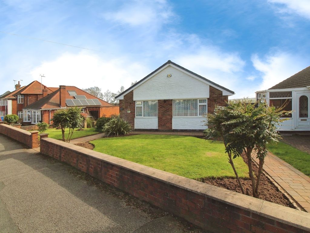 3 bed detached bungalow for sale in Skegby Lane, Mansfield NG19, £