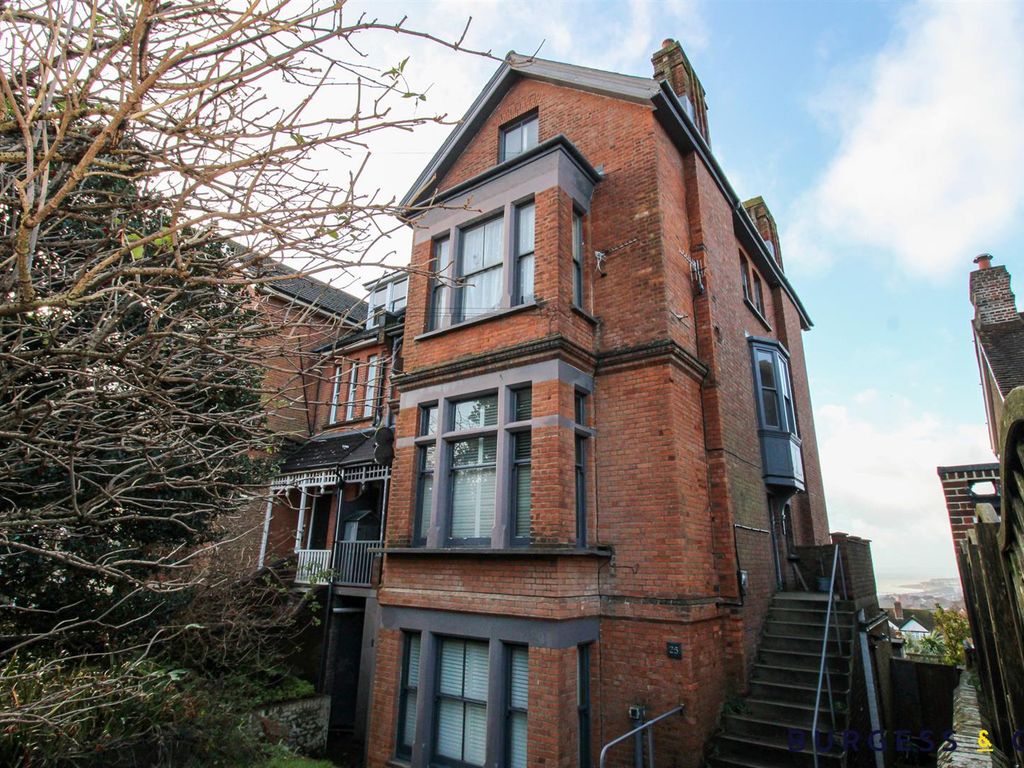 2 bed flat for sale in Albany Road, St. LeonardsOnSea TN38, £275,000