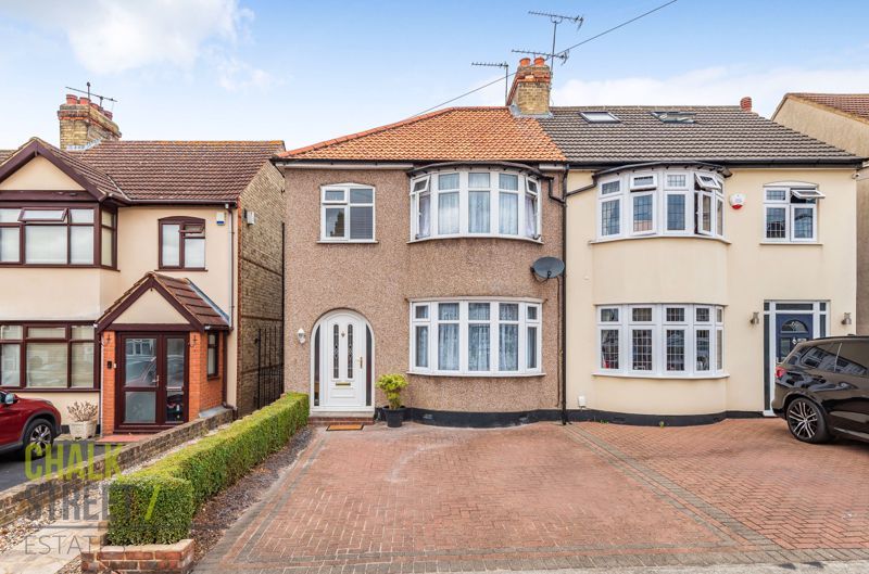 3 bed semidetached house for sale in Marshalls Drive, Marshalls Park