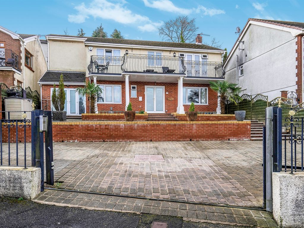 4 bed detached house for sale in Ravens Court, Cimla, Neath SA11 Zoopla