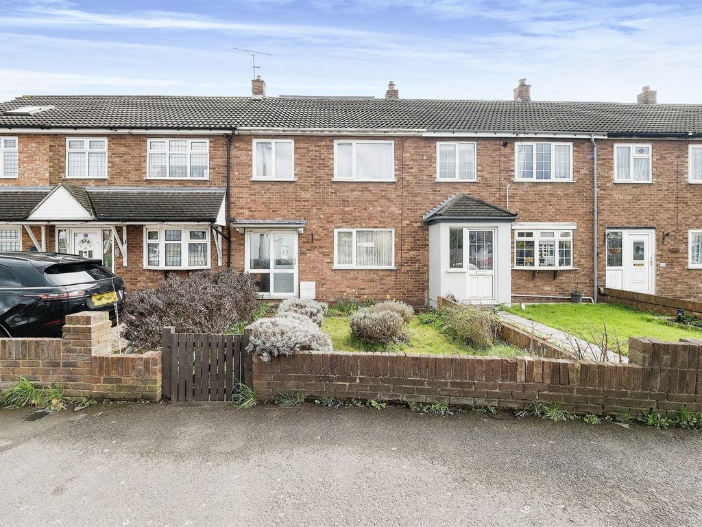 4 bed terraced house for sale in South End Road, South Hornchurch