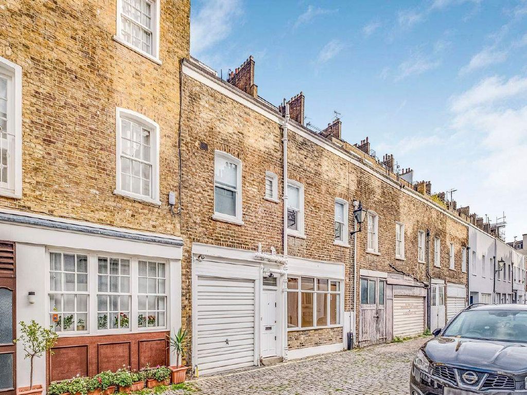 Gloucester Mews, London W2  