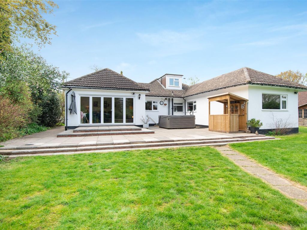 5 bed detached bungalow for sale in Broomfield Road, Kingswood