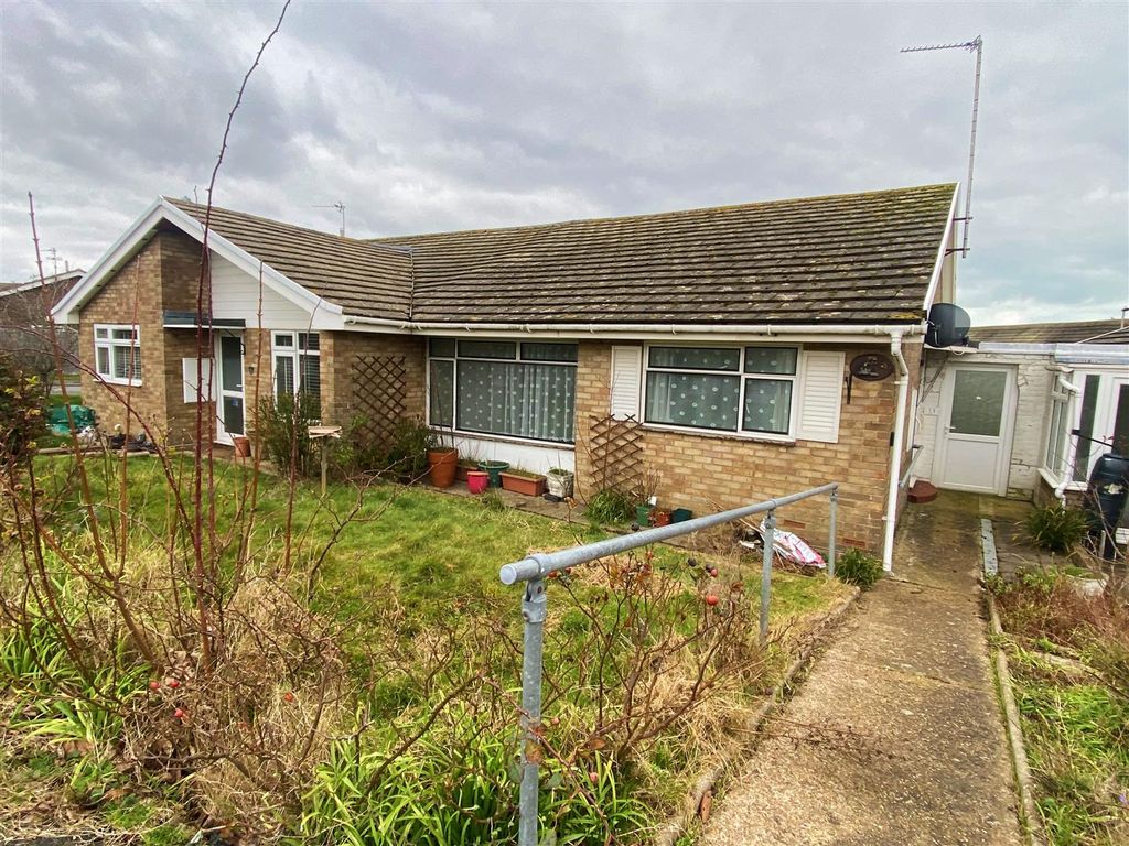 2 bed semidetached bungalow for sale in Hazelwood Avenue, Eastbourne