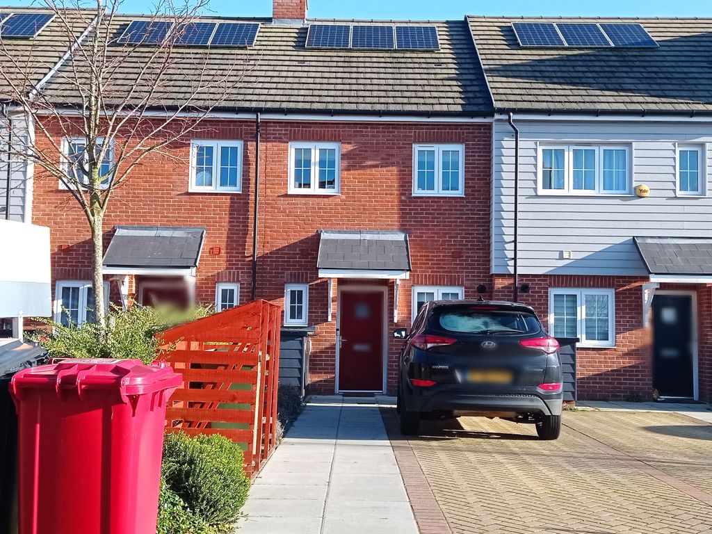 2 bed terraced house to rent in Clovelly Spur, Slough, Berkshire SL2